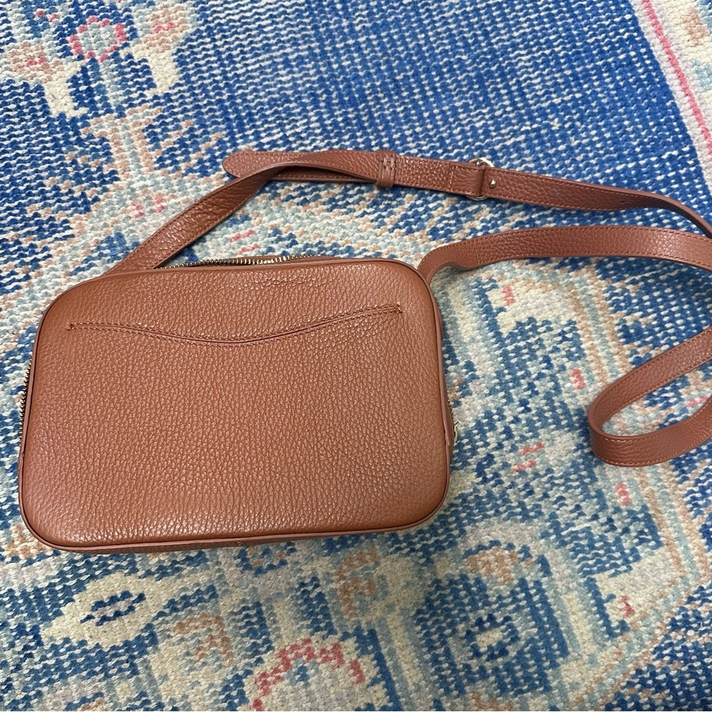 Like New Cuyana Caramel Camera Bag - RARE!